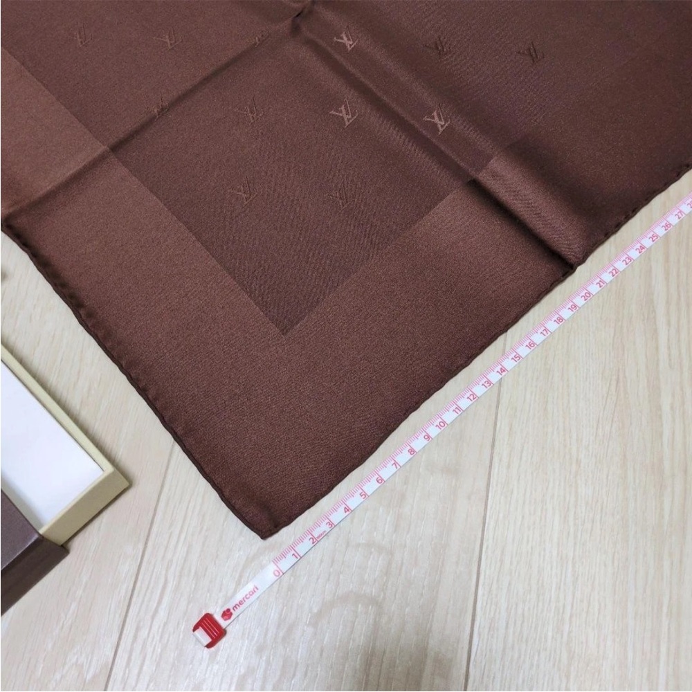 Louis Vuitton Chocolate Monogram Scarf - Picture 3 of 13